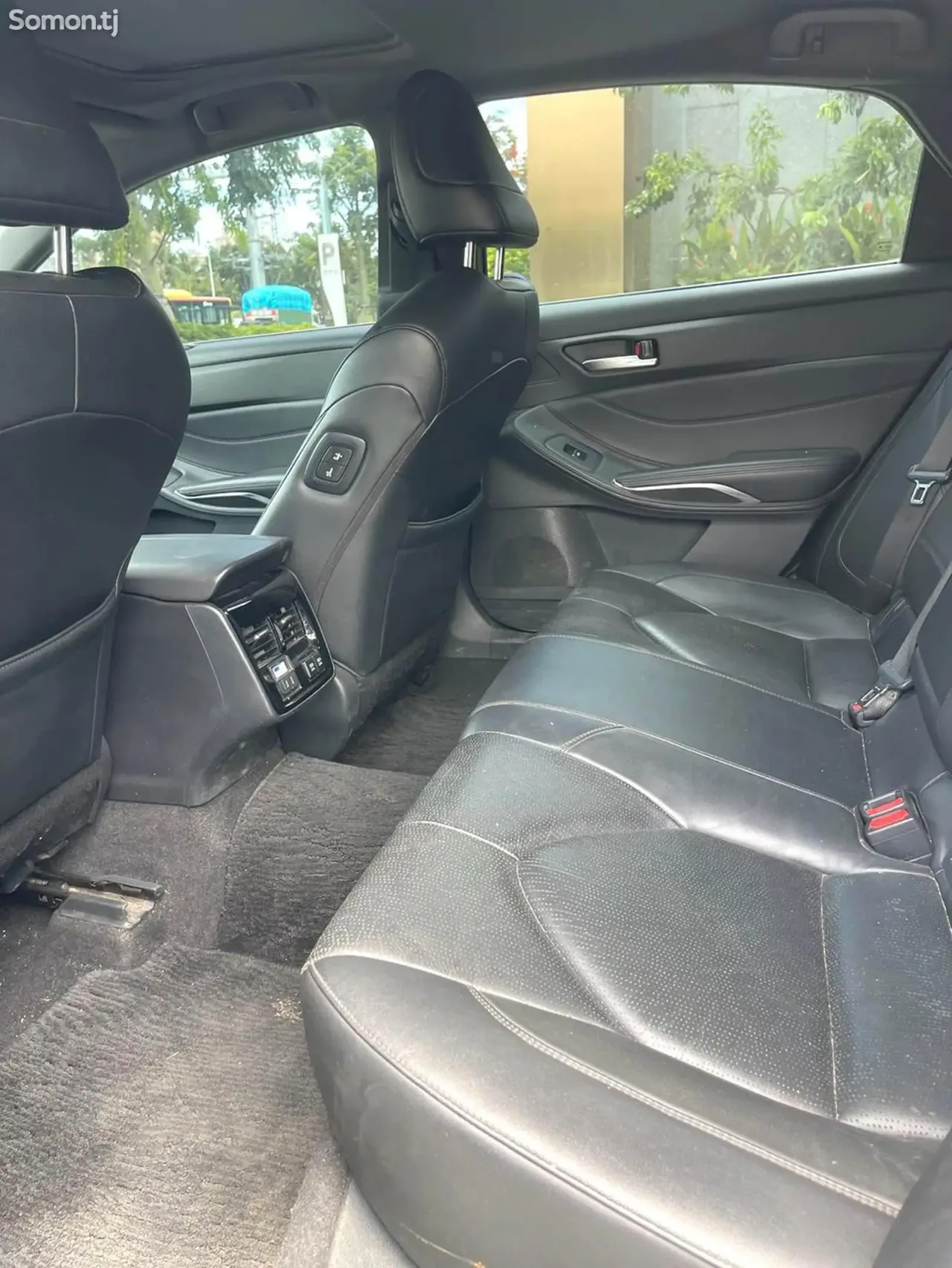 Toyota Avalon 2019 · 2.0 AT