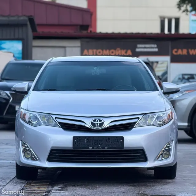 Toyota Camry 2013 · 2.5 AT