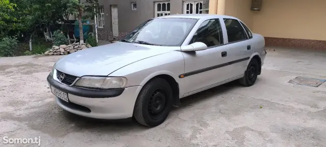 Opel Vectra B 1997 · 1.6 MT
