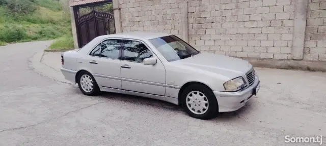 Mercedes-Benz C class 1997 · 2.0 AT
