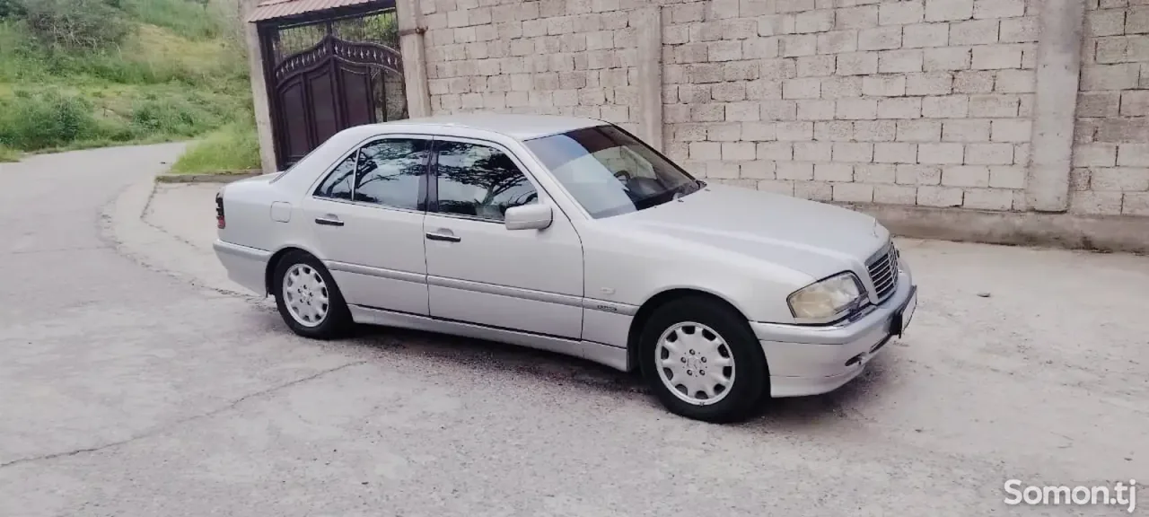 Mercedes-Benz C class 1997 · 2.0 AT