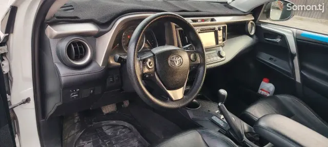 Toyota RAV 4 2014 · 2.2 AT