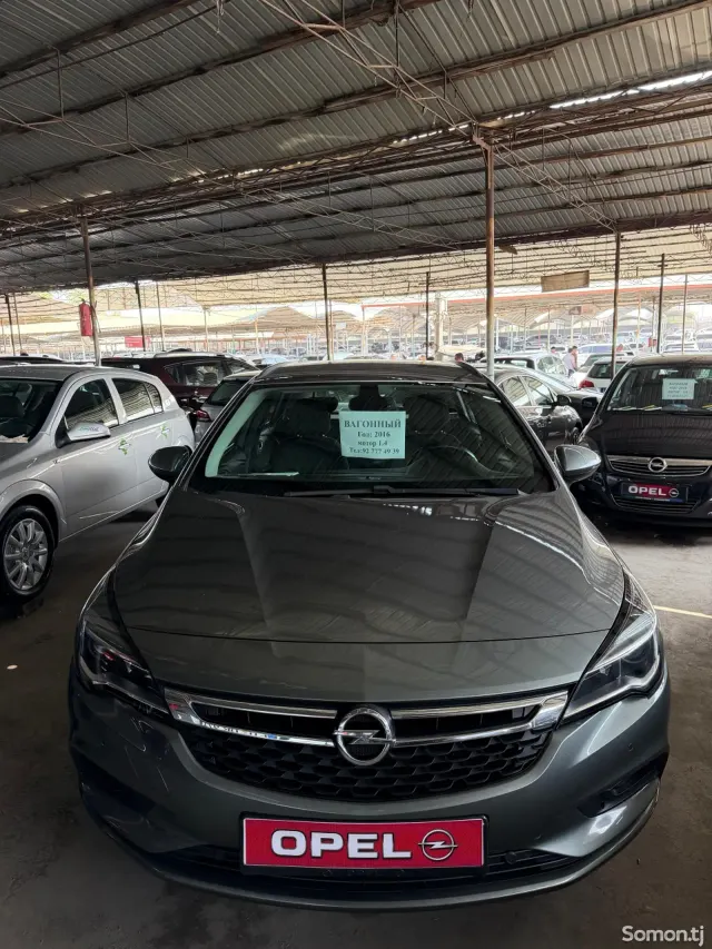 Opel Astra K 2016 · 1.4 MT
