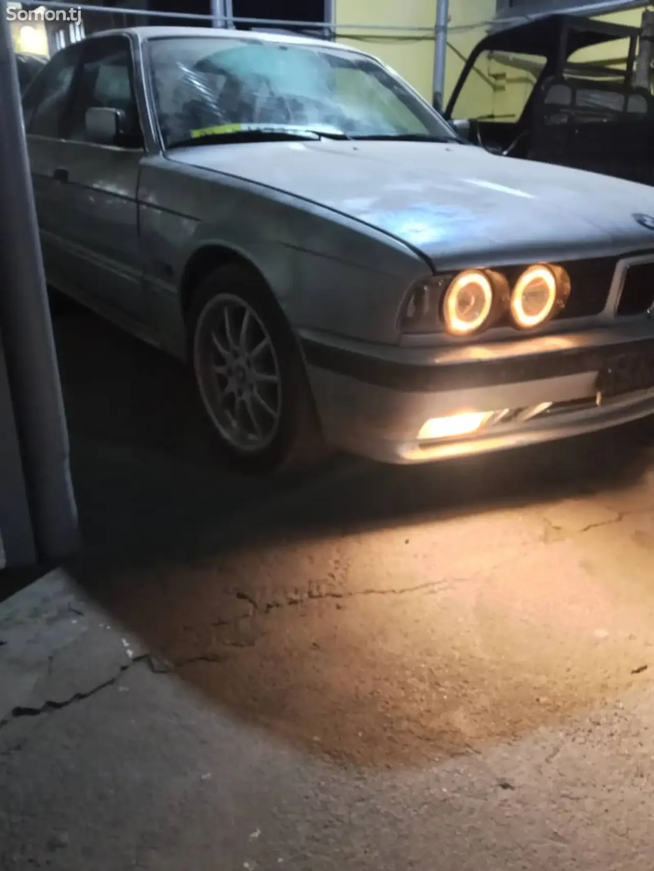 BMW 5 series 1995 · 1.8 MT
