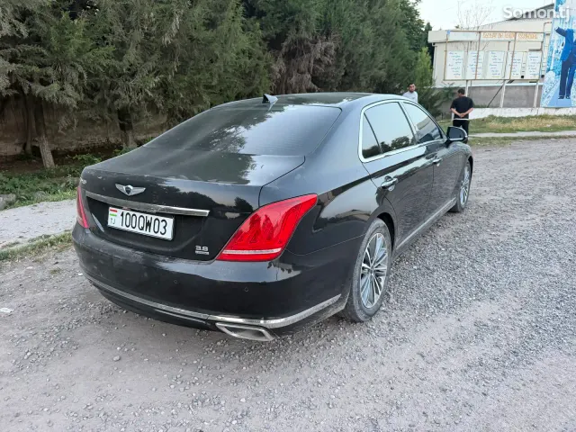 Hyundai Genesis 2018 · 3.8 AT