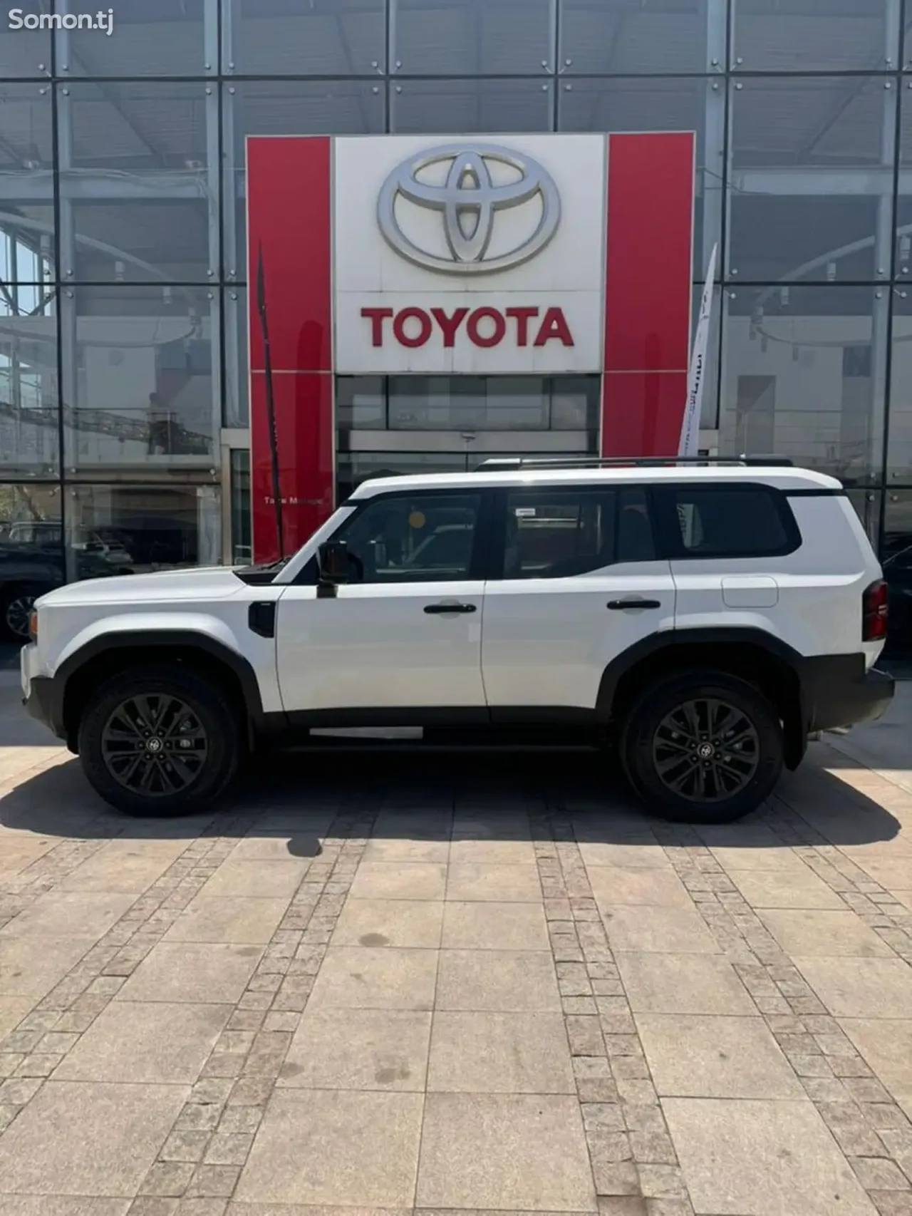 Toyota Land Cruiser Prado 2025 · 2.4 AT