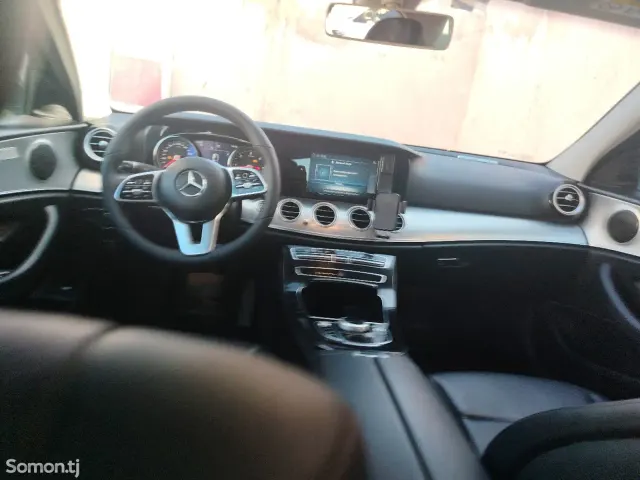 Mercedes-Benz E class 2019 · 2.0 AT