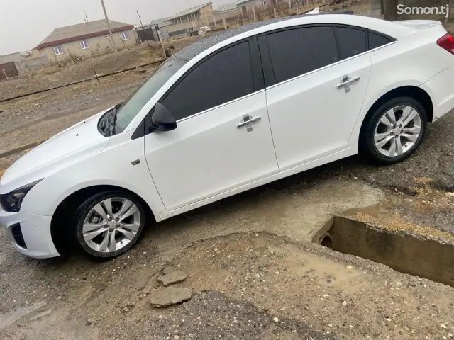 Chevrolet Cruze 2013 · 1.8 AT