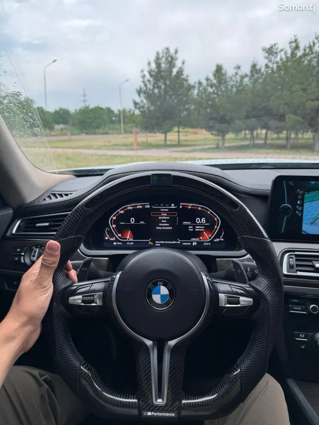 BMW 7 series 2012 · 3.0 AT
