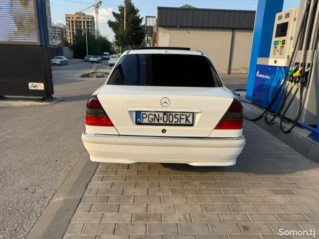 Mercedes-Benz C class 2000 · 2.8 AT