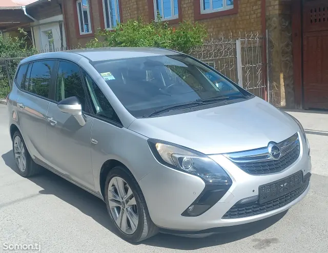 Opel Zafira 2014 · 2.0 AT
