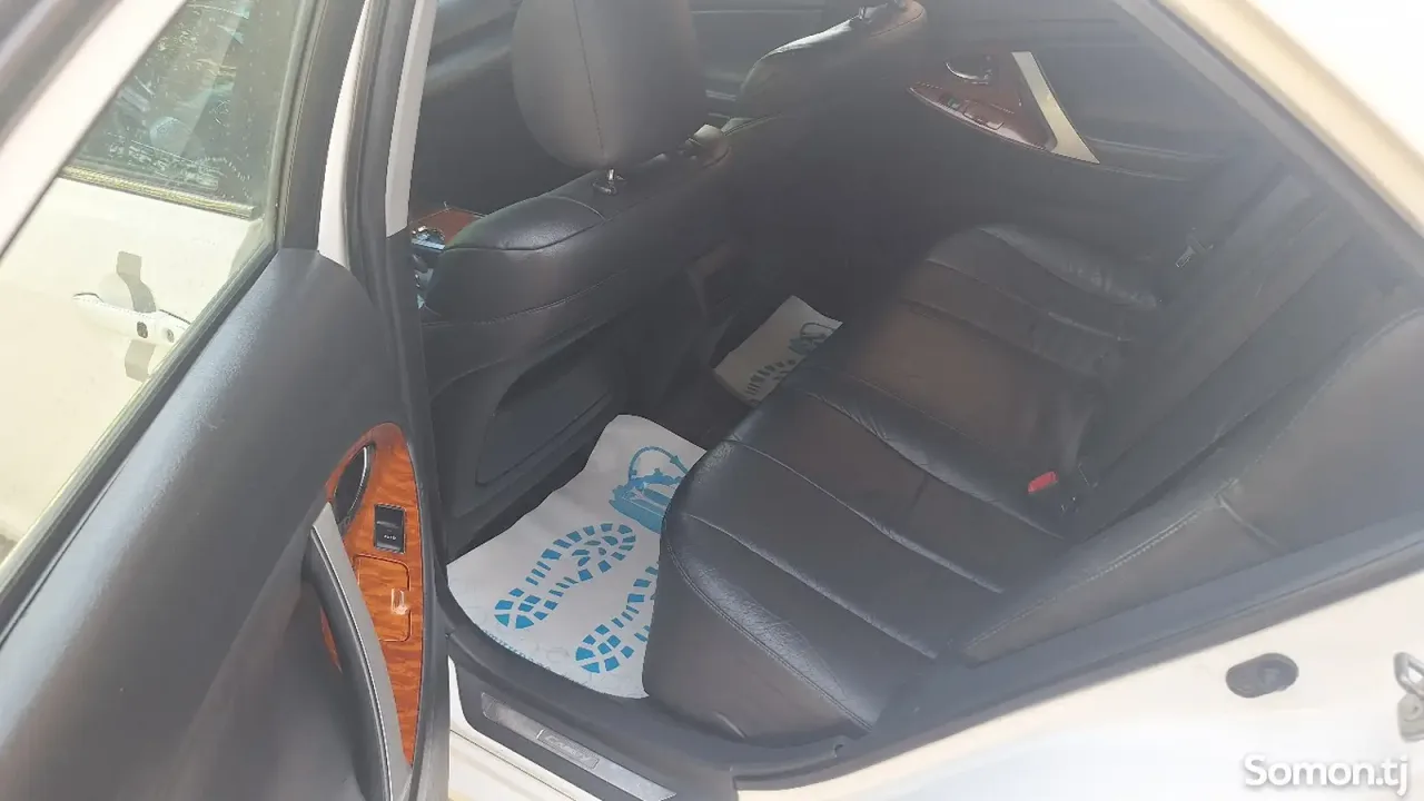 Toyota Camry 2011 · 3.5 AT