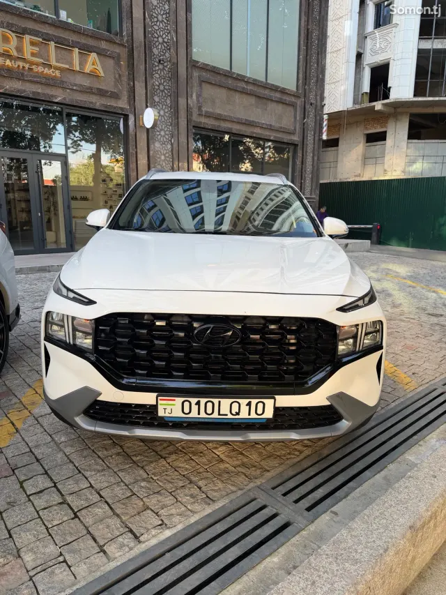 Hyundai Santa Fe 2024 · 2.5 AT