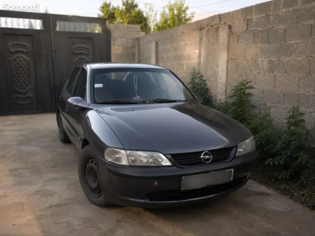 Opel Vectra B 1997 · 1.6 MT