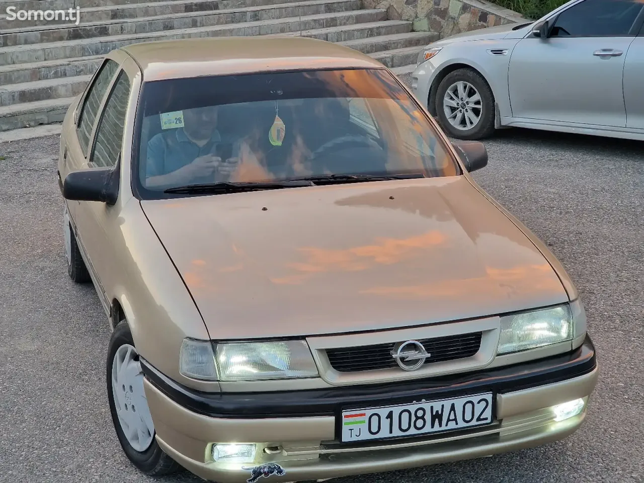 Opel Vectra A 1991 · 1.6 MT