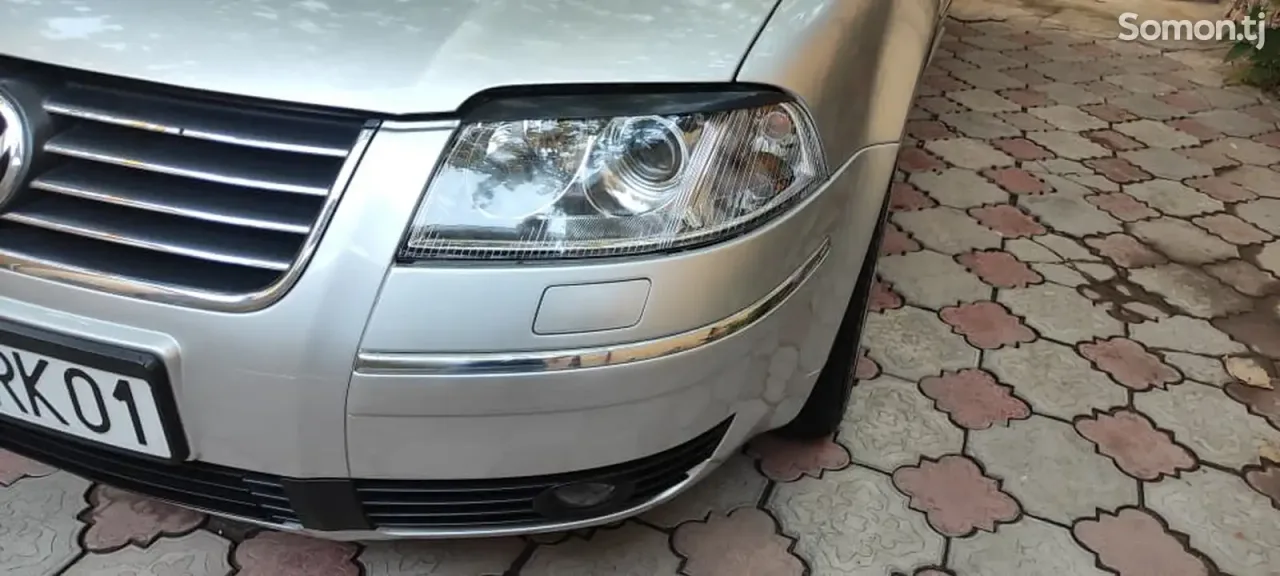 Volkswagen Passat 2003 · 1.8 MT
