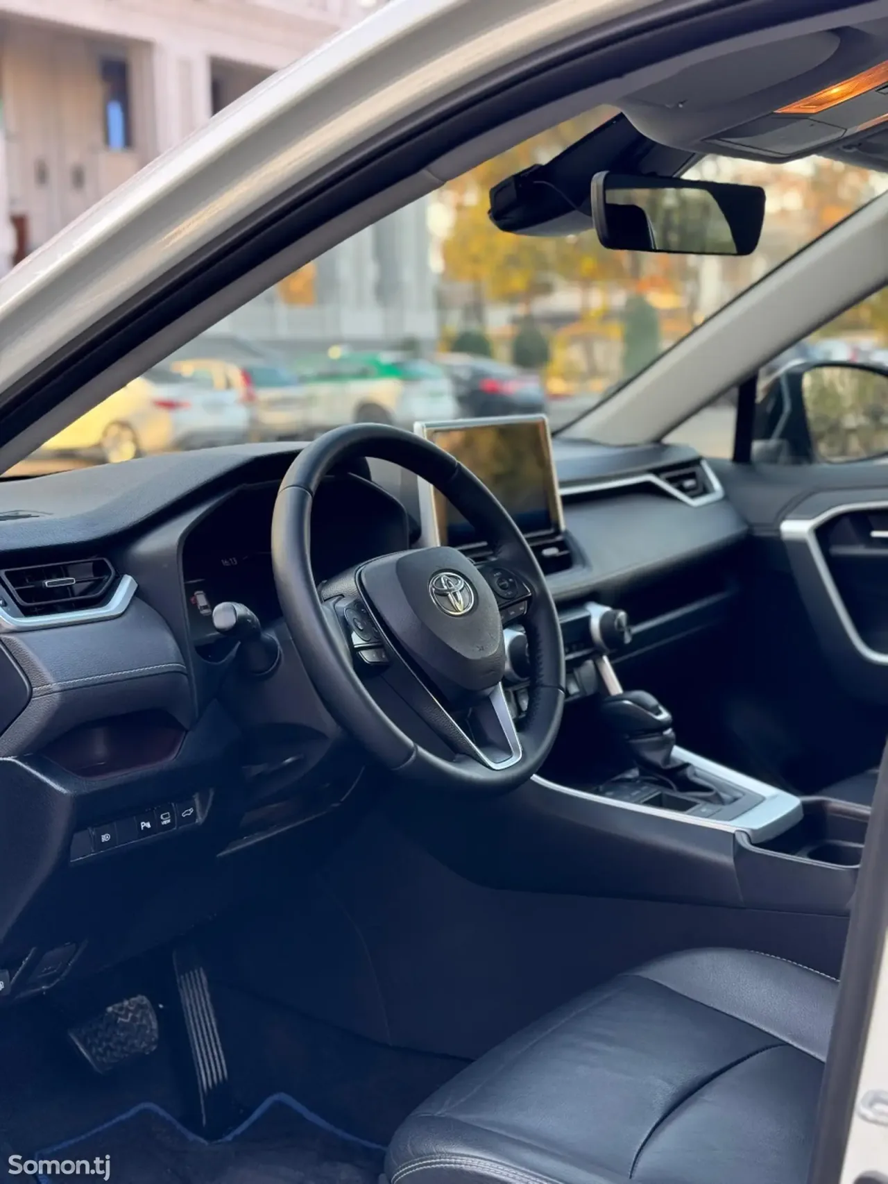 Toyota RAV 4 2021 · 2.5 AT