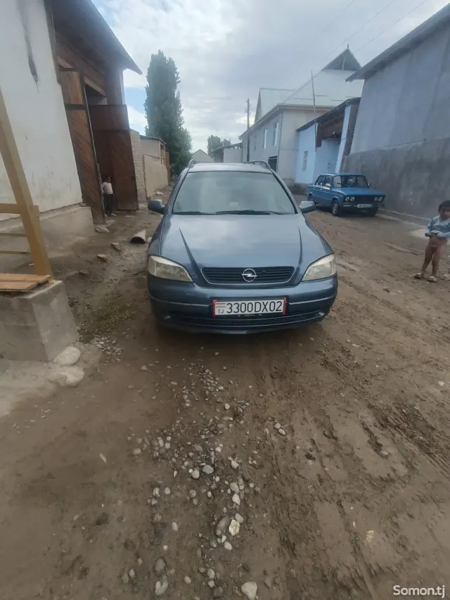 Opel Astra G 1999 · 1.8 MT