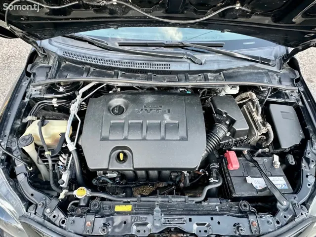 Toyota Corolla 2013 · 1.8 AT