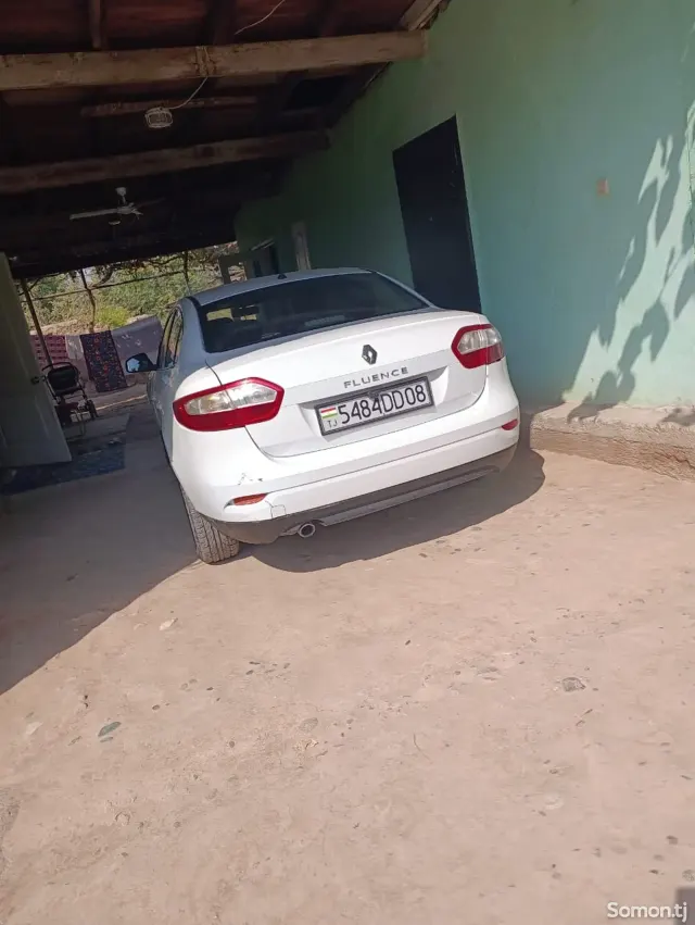Renault Fluence 2011 · 1.6 MT