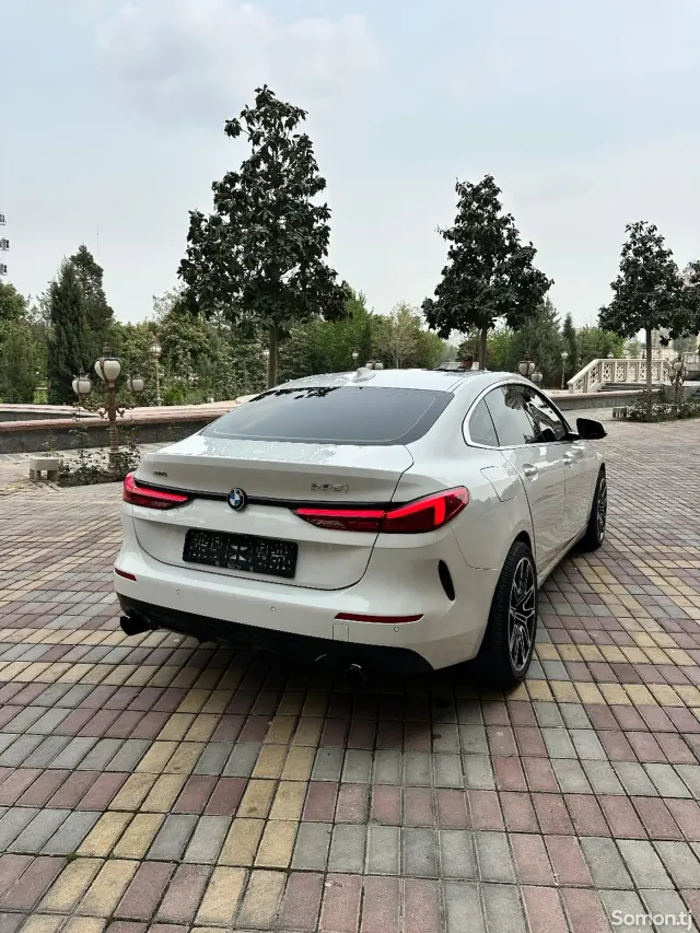 BMW 2 series 2021 · 2.0 AT