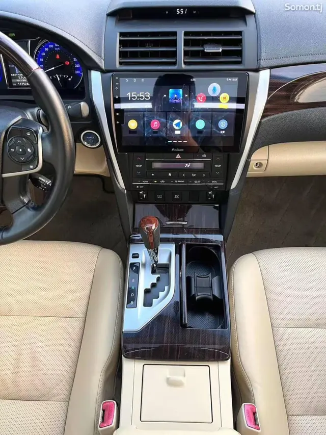 Toyota Camry 2015 · 2.5 AT