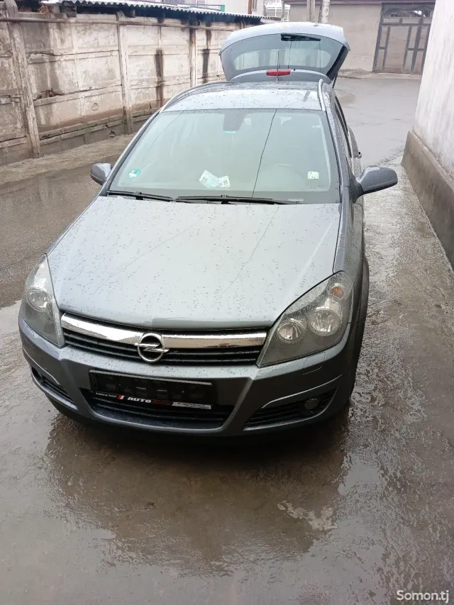 Opel Astra H 2007 · 1.6 MT