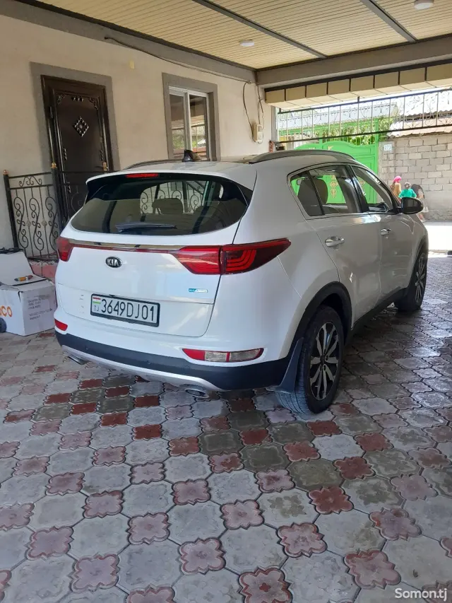Kia Sportage Grand 2016 · 2.0 AT