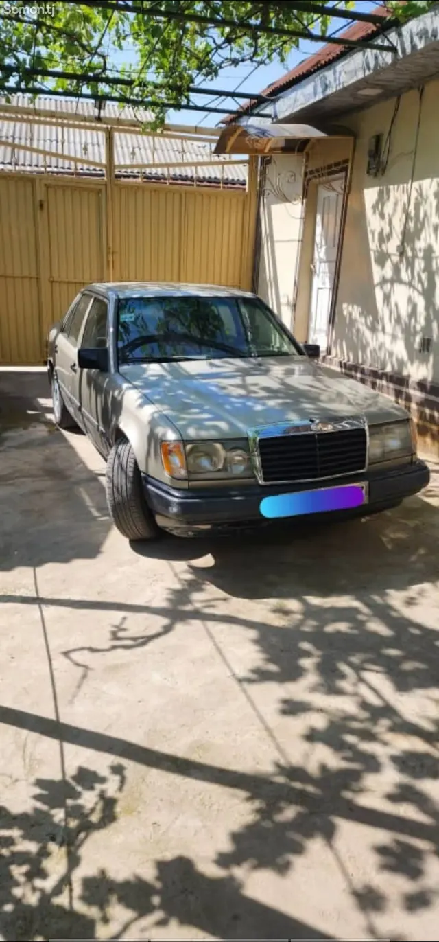 Mercedes-Benz W124 1987 · 1.8 MT