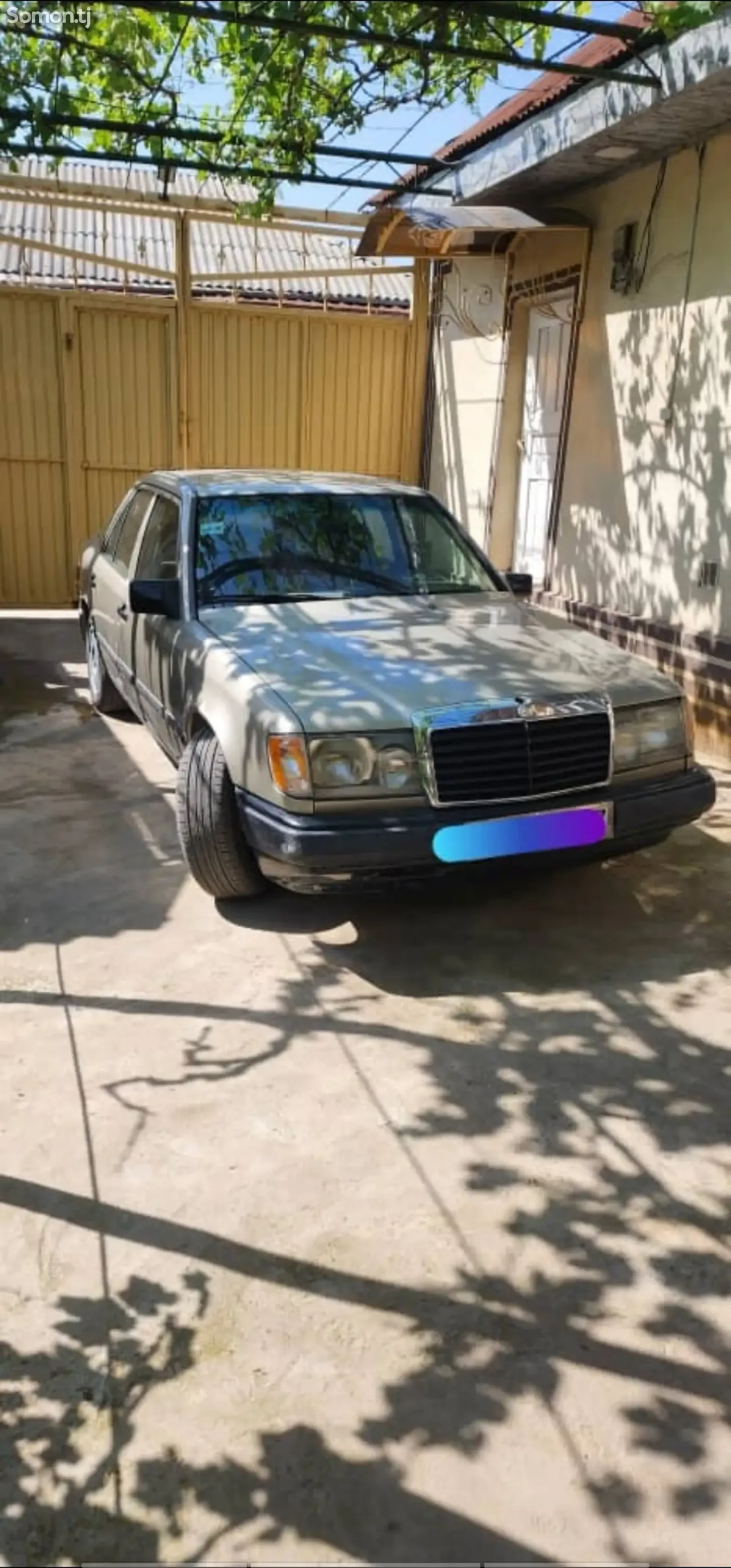 Mercedes-Benz W124 1987 · 1.8 MT