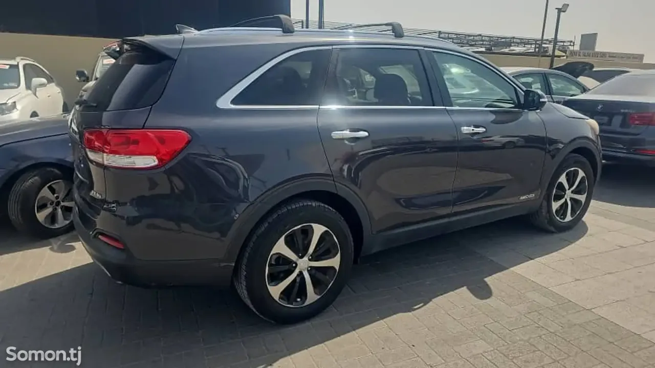 Kia Sorento 2017 · 3.3 AT