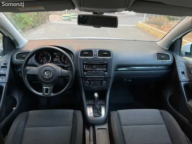Volkswagen Golf 2012 · 2.0 AT