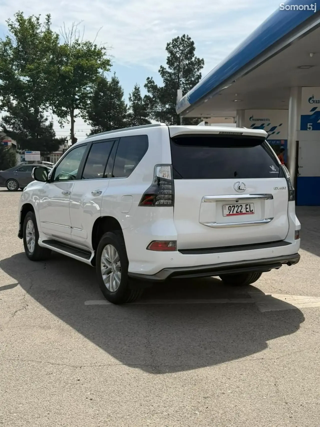 Lexus GX series 2017 · 4.6 AT