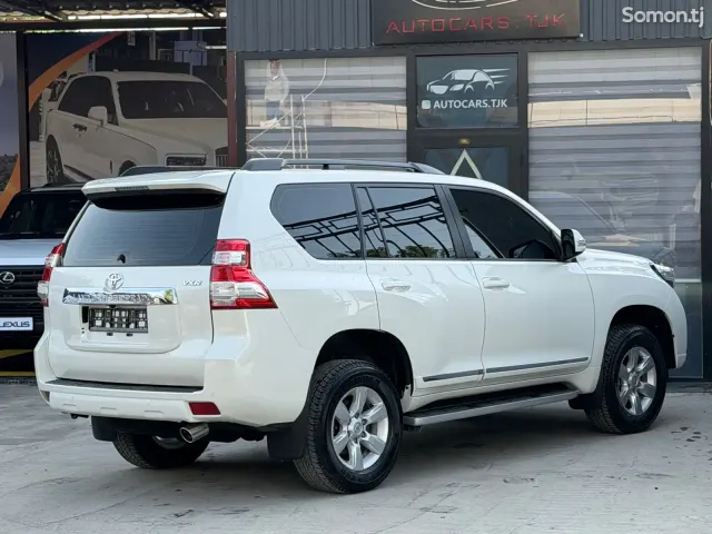 Toyota Land Cruiser Prado 2015 · 4.0 AT