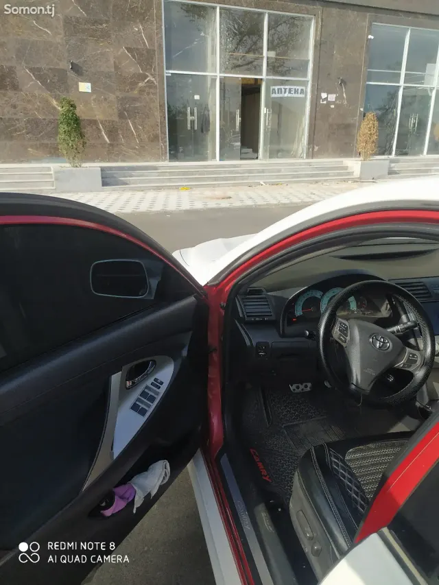 Toyota Camry 2011 · 2.5 AT