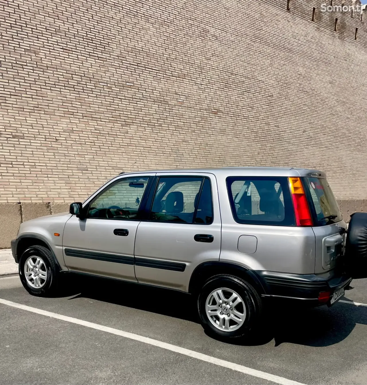 Honda CR-V 1998 · 2.0 MT