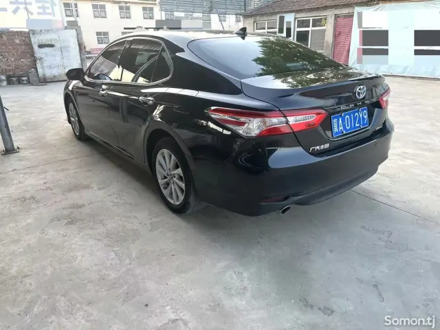 Toyota Camry 2021 · 2.5 AT