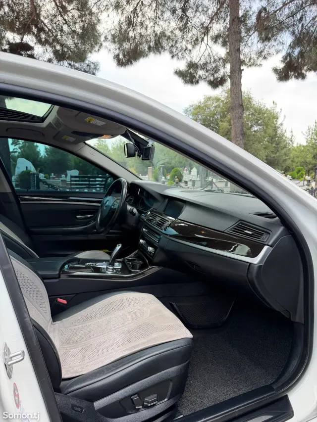 BMW 5 series 2013 · 2.0 AT
