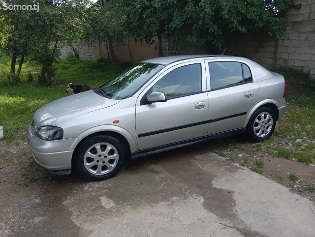 Opel Astra G 1999 · 1.6 MT