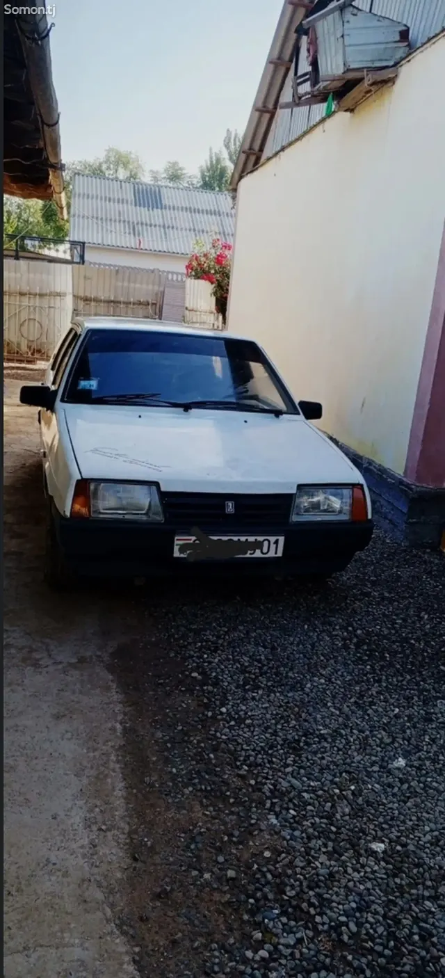 Lada (ВАЗ) 2109 2000 · 1.5 MT