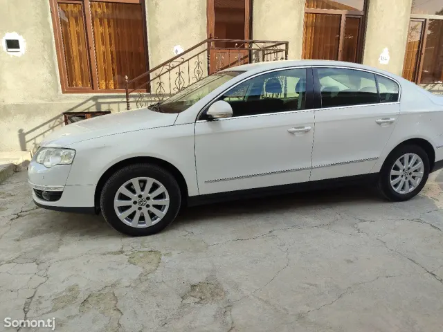 Volkswagen Passat 2010 · 1.8 AT