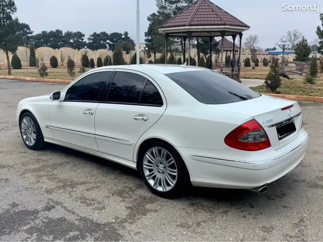 Mercedes-Benz E class 2007 · 3.5 AT