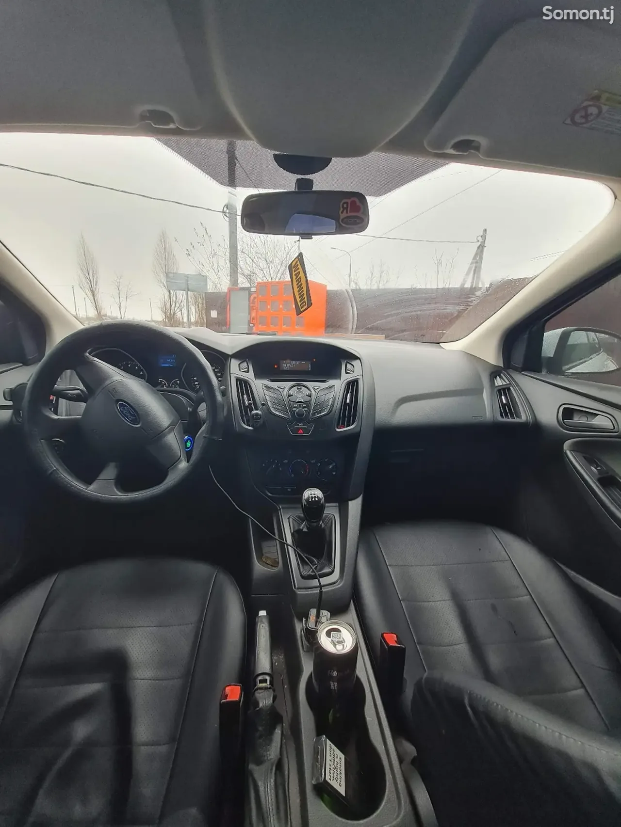 Ford Focus 2012 · 1.6 MT