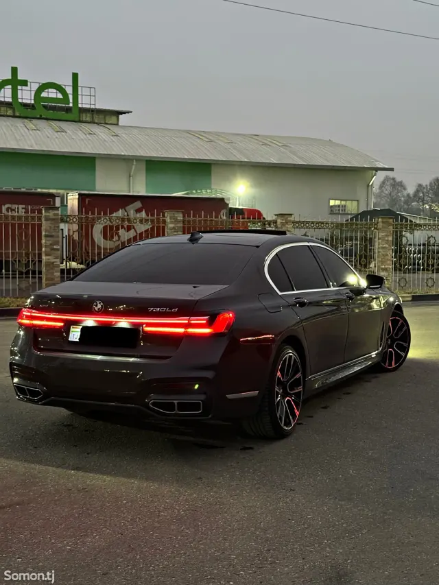 BMW 7 series 2017 · 3.0 AT