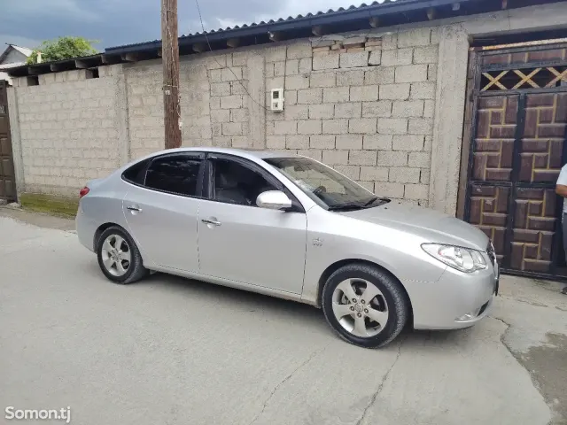 Hyundai Avante 2009 · 1.6 AT