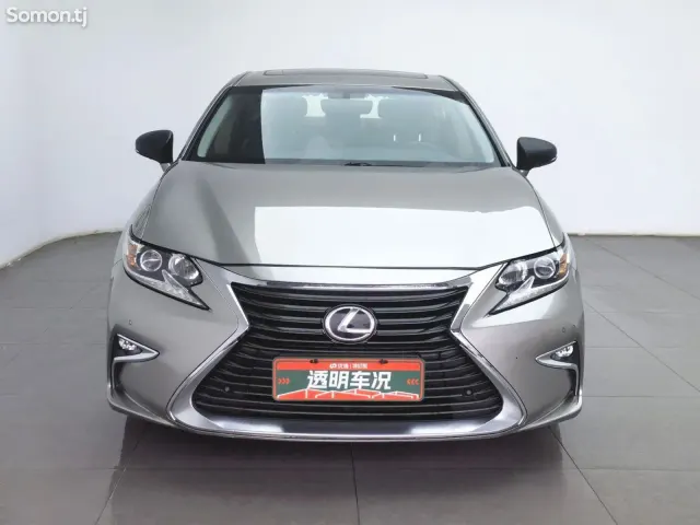 Lexus ES series 2016 · AT