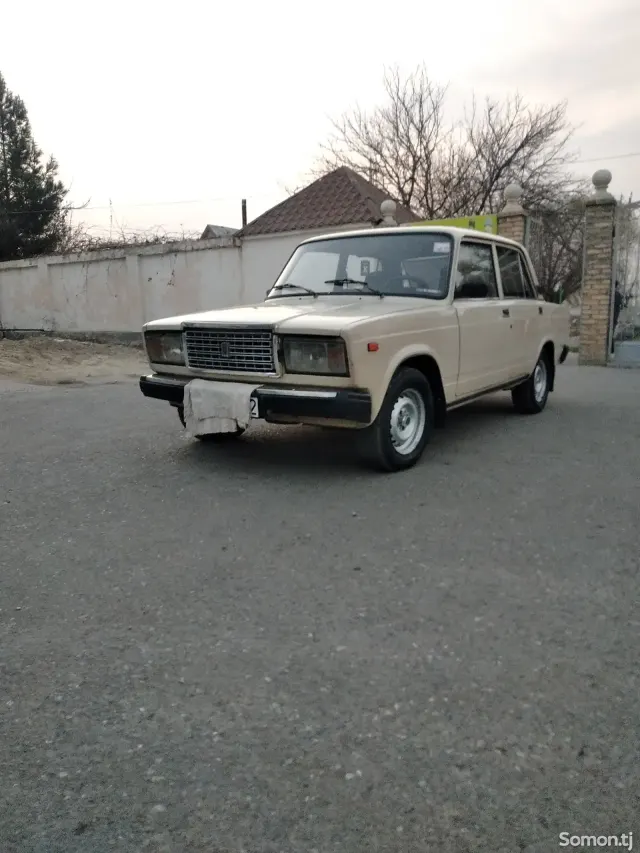 Lada (ВАЗ) 2107 1995 · 1.3 MT