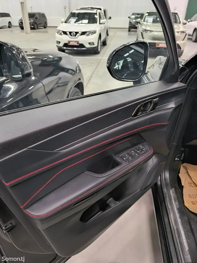Geely Lynk & Co 06 2020 · 2.0 AT