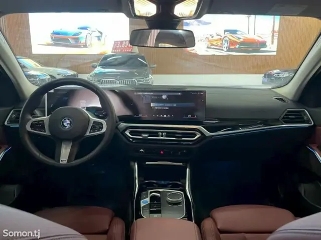 BMW i3 2025 · AT