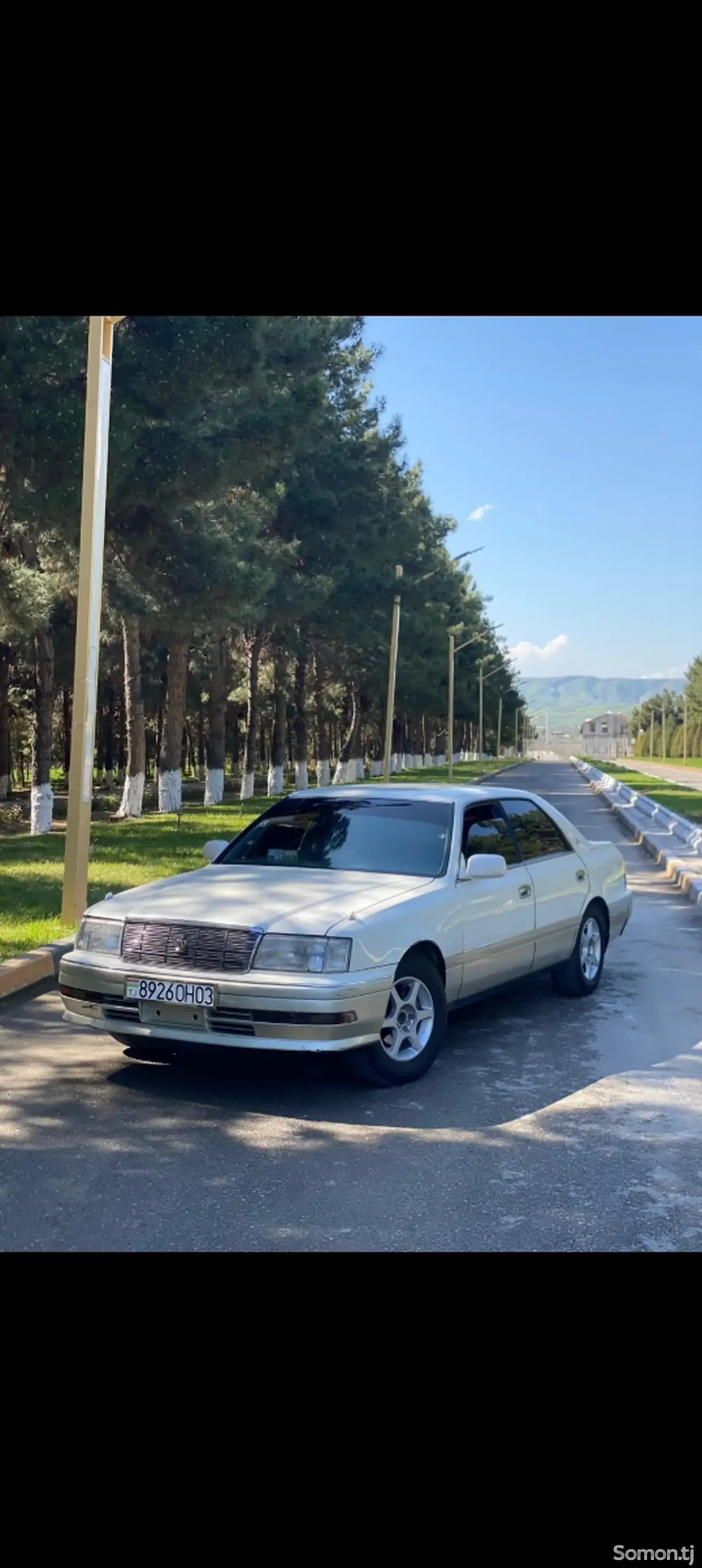Toyota Crown 1995 · 2.5 AT